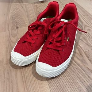 Cariuma sneakers